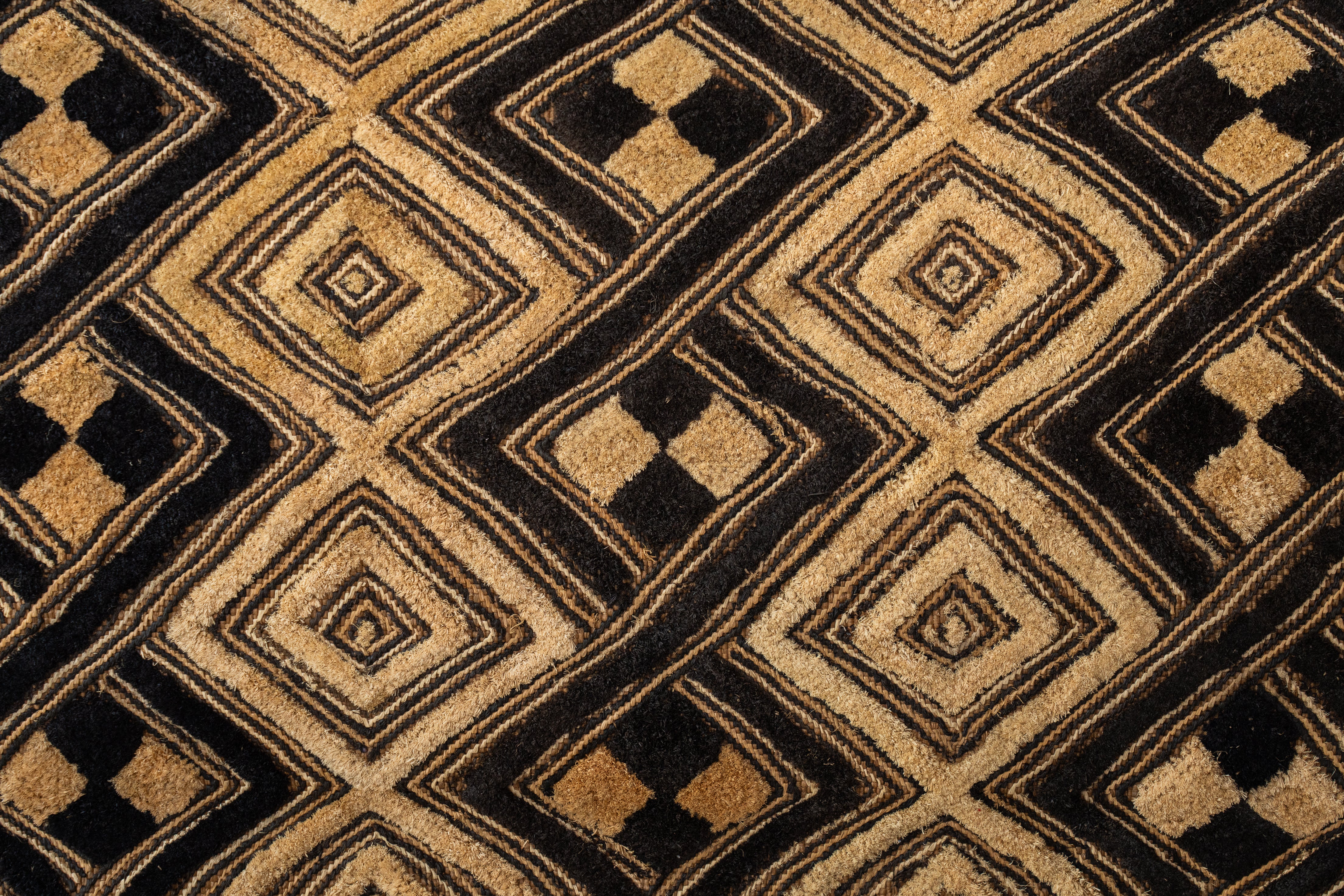 クバ王国伝統のクバクロス-KUBA TEXTILES】クバ布-草ビロード