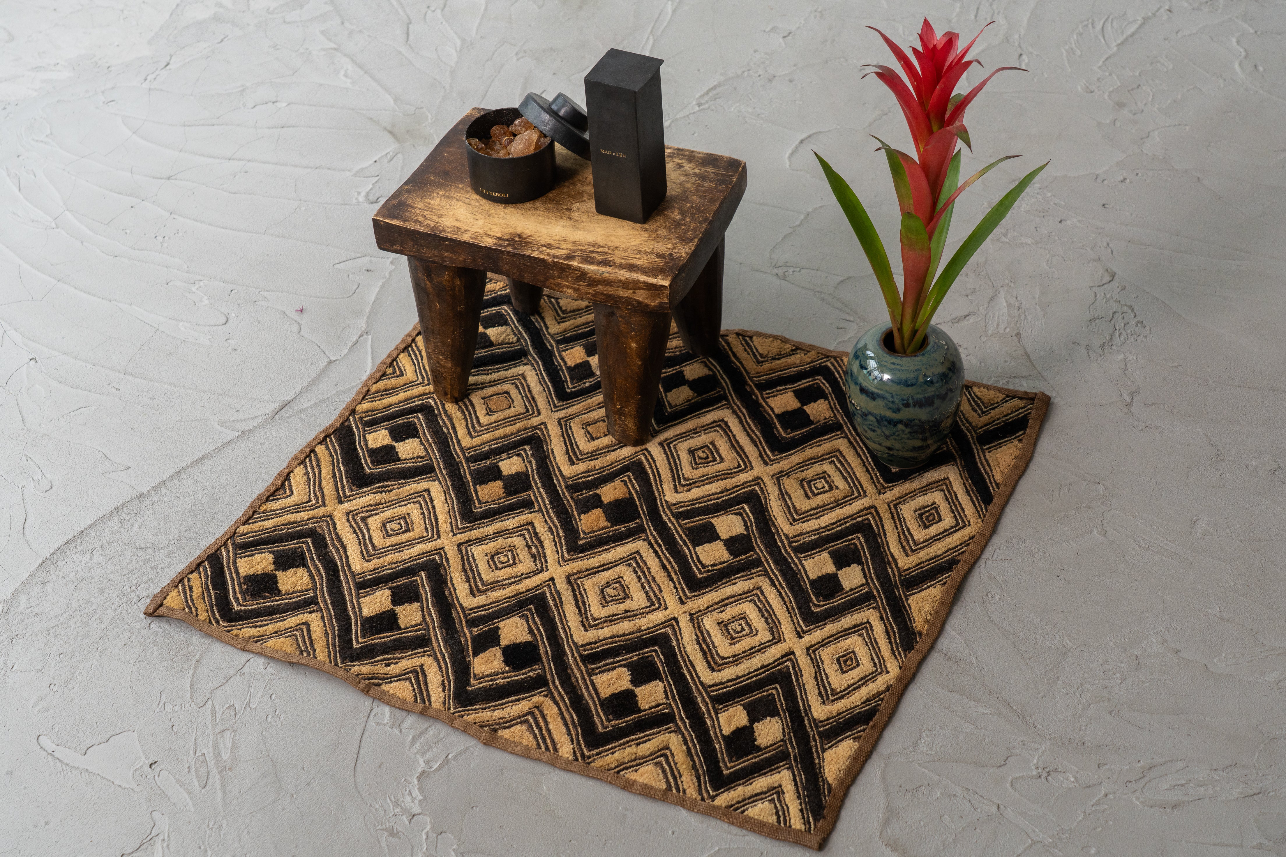 クバ王国伝統のクバクロス-KUBA TEXTILES】クバ布-草ビロード