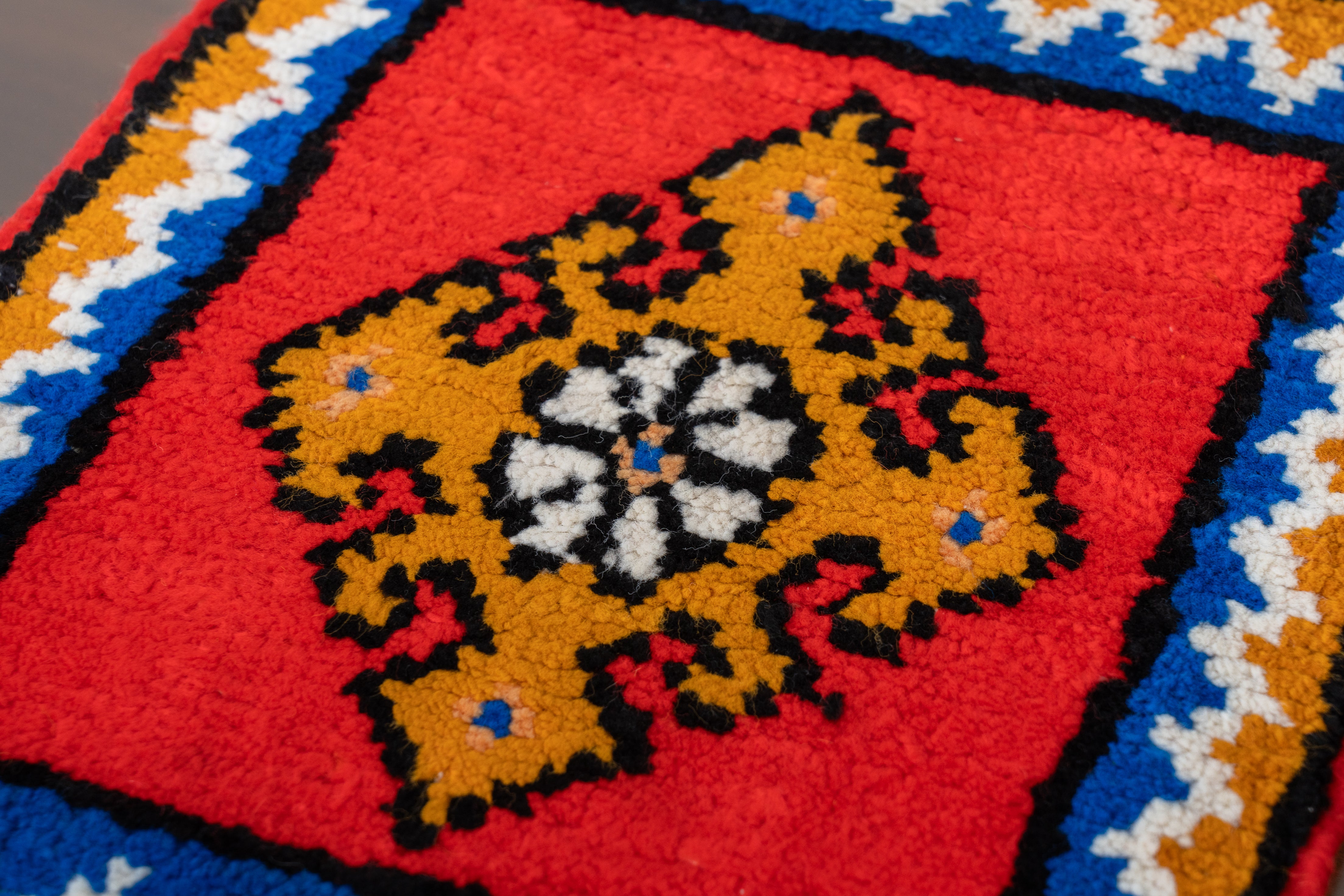 モロッコ産 1990年代 ヴィンテージミニラグ】手織り絨毯