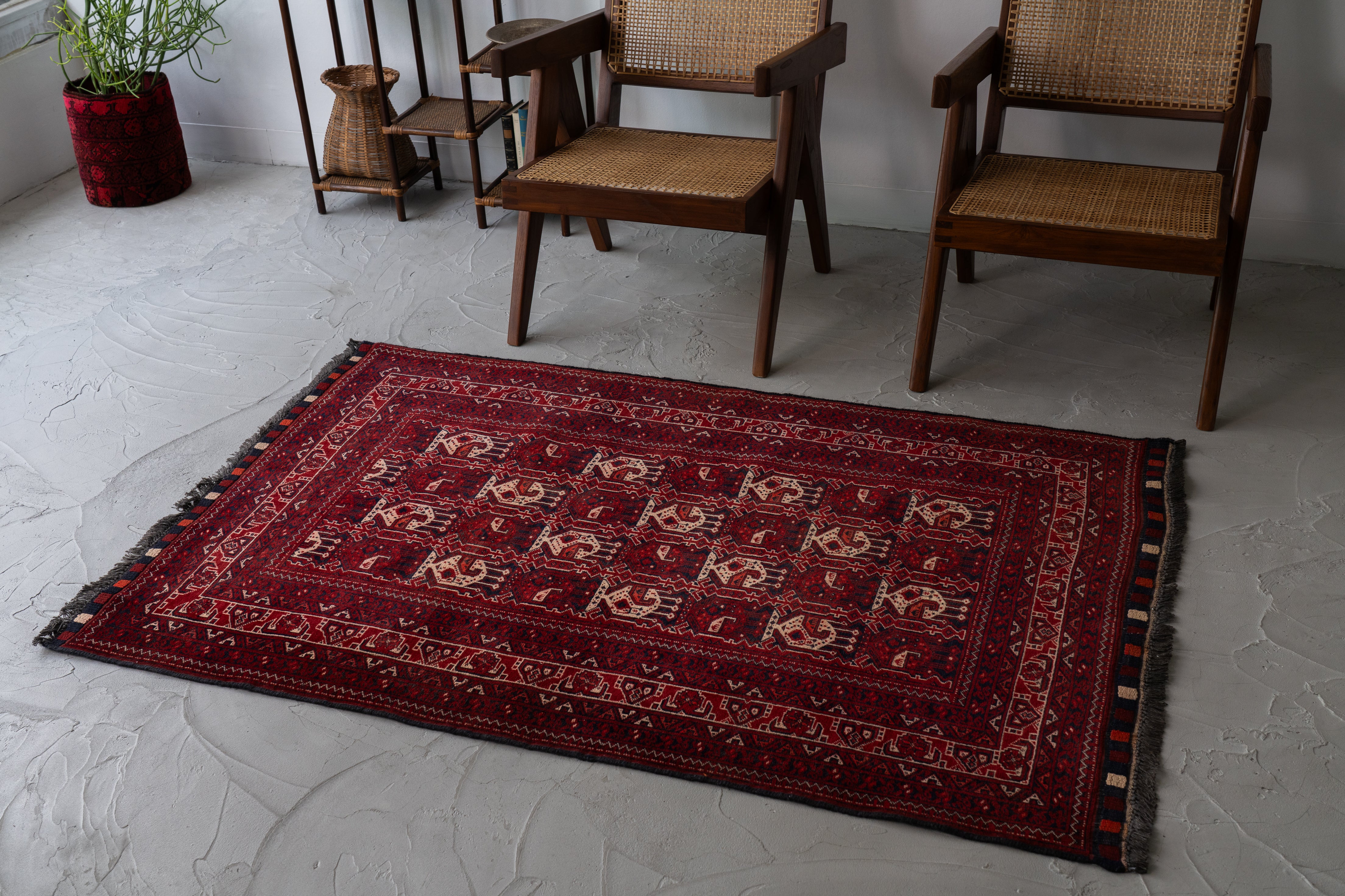 ヴィンテージラグ　トライバルラグ　アフガニスタン30年物 アフガニスタン産 1990年代 バルーチラグ】トライバルラグ