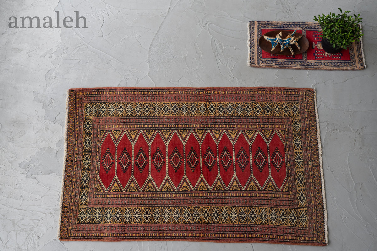 vintage rug】パキスタン・ラホール産｜127×78cm｜メダリオン