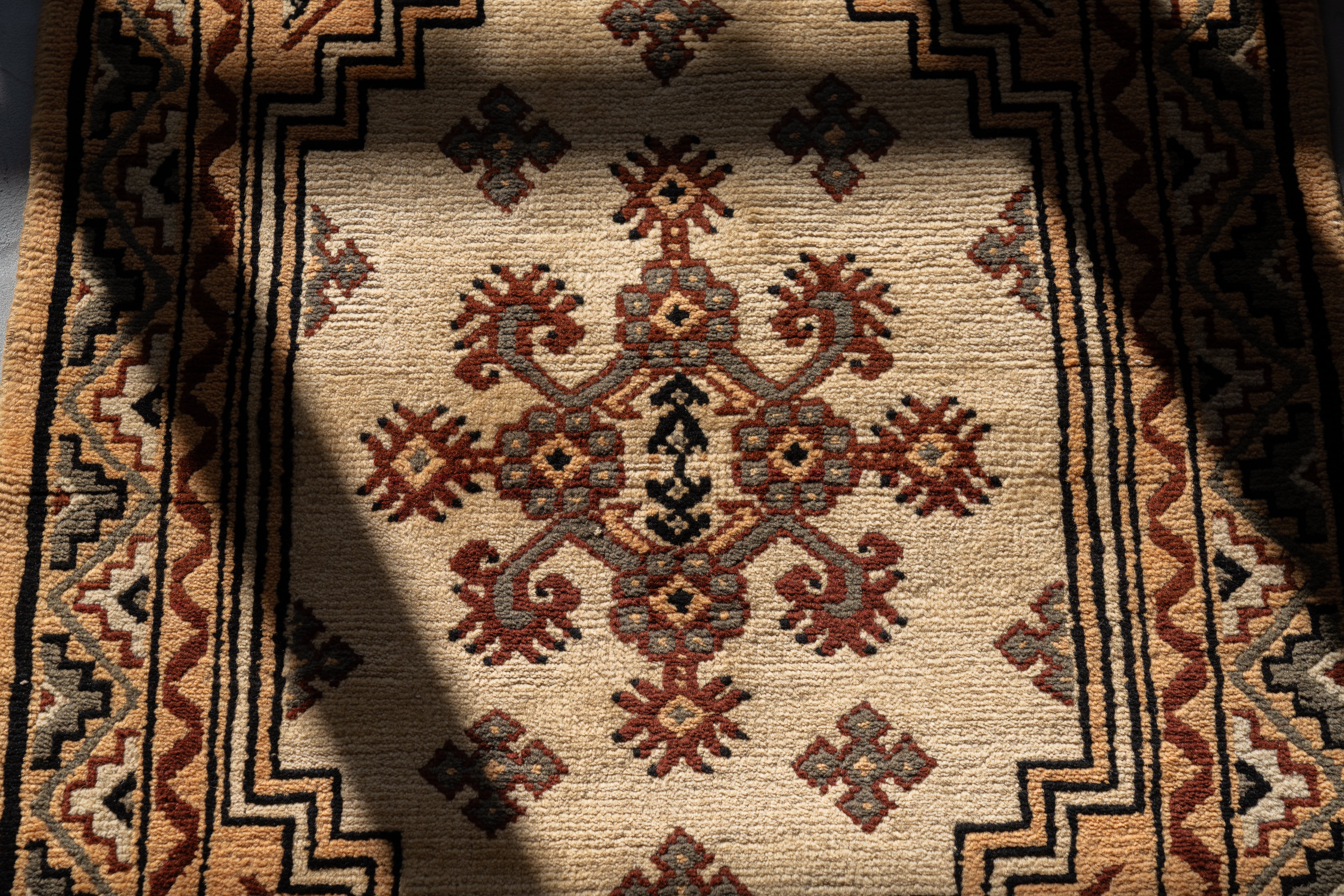 モロッコ産 ヴィンテージ ヴィンテージラグ】モロッカンラグ