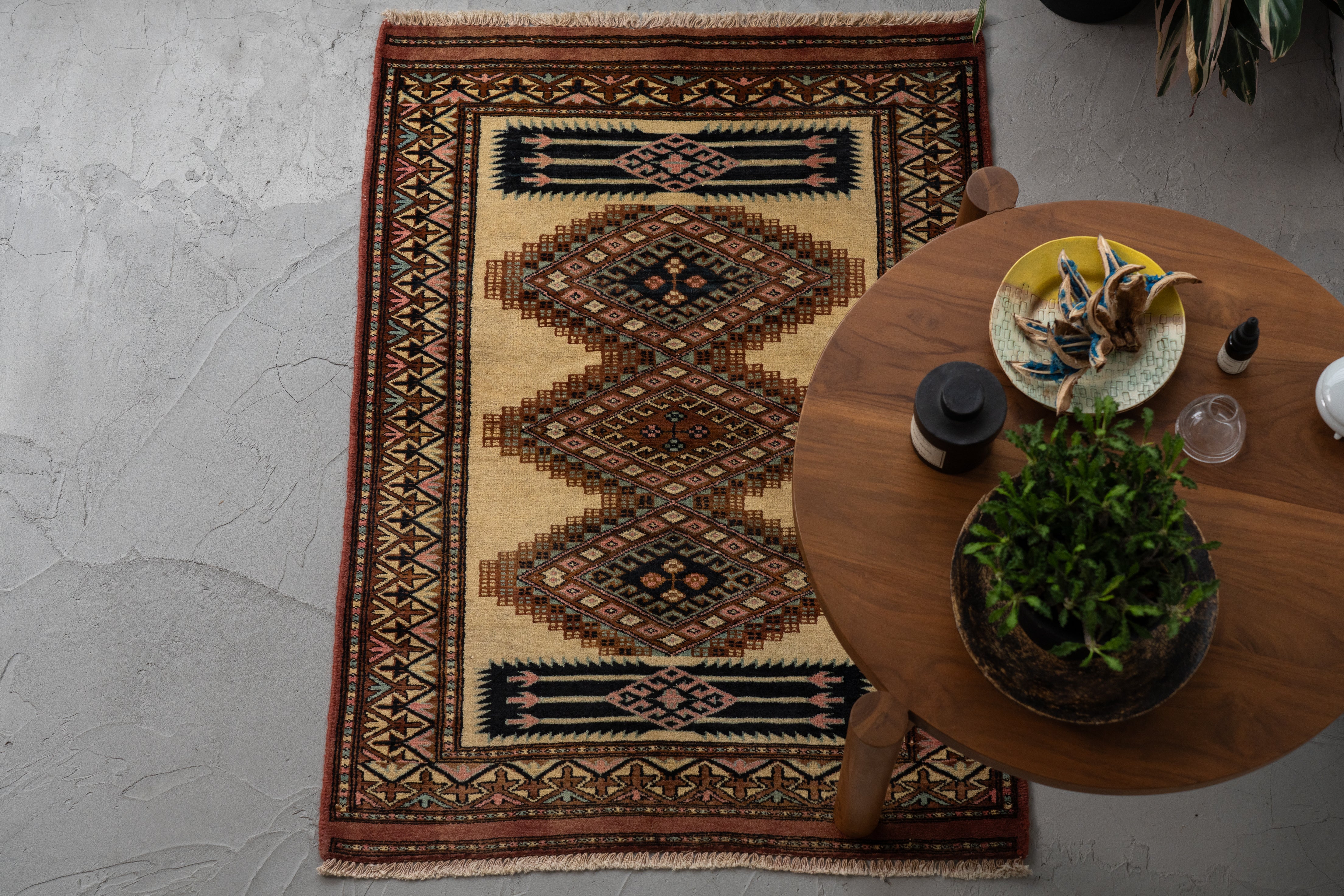 パキスタン産 1980年代 ヴィンテージラグ】パキスタンラグ