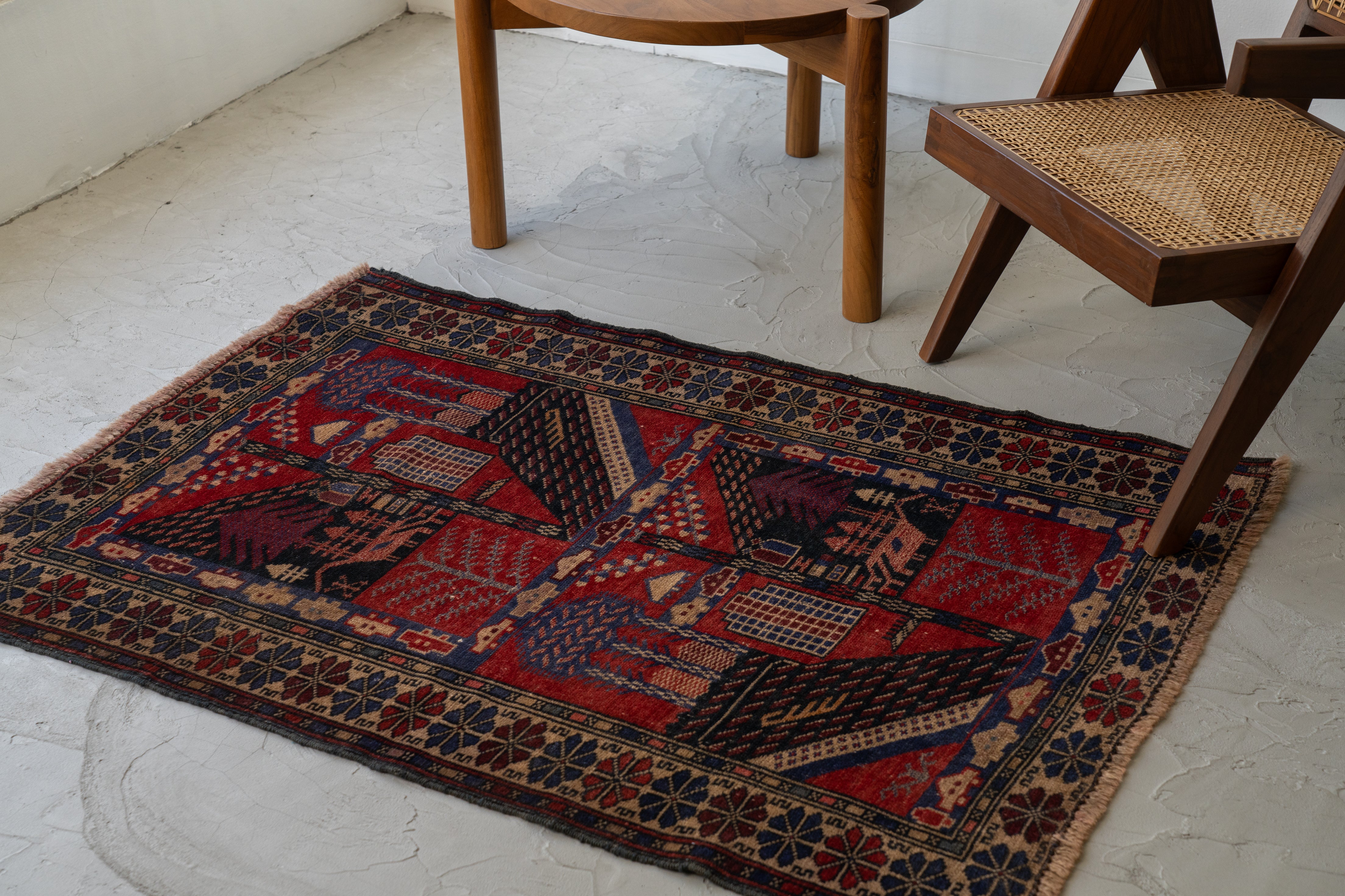 アフガニスタン産 1990年代 手織り絨毯】トライバルラグ