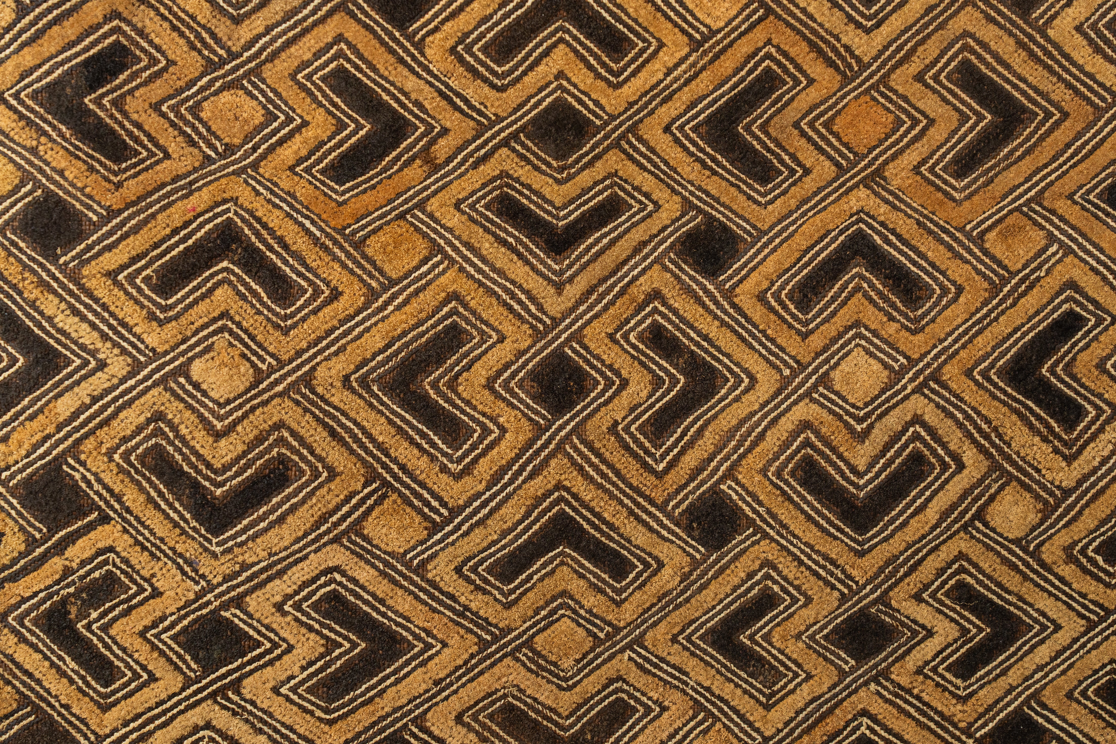 クバ王国伝統のクバクロス-KUBA TEXTILES】クバ布-草ビロード