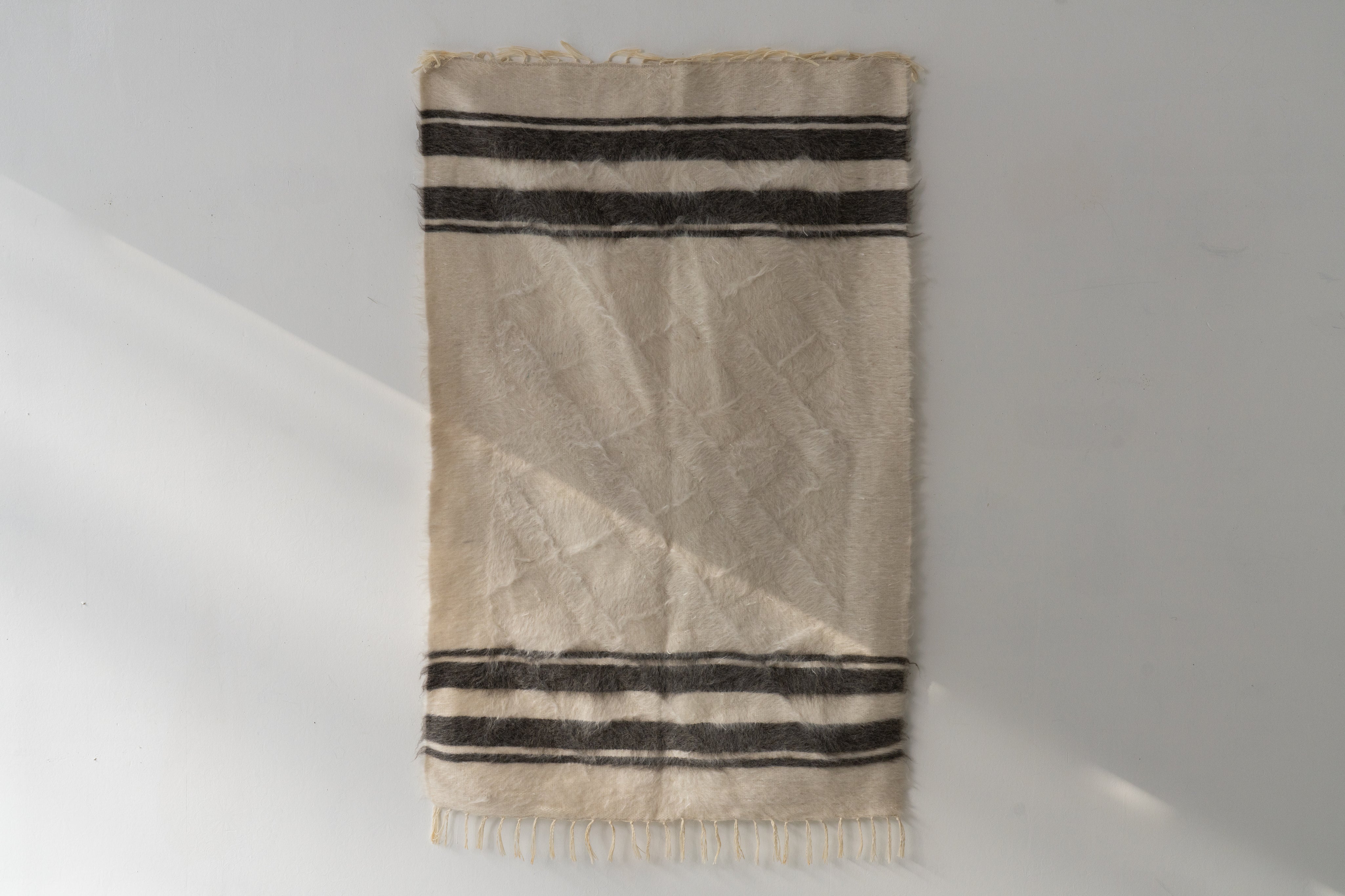 【新品美品】値下げしました！トルコ ヤギ毛のバッターニエ NEW Turkish Battaniye トルコ製 手織りバッターニエ 130cm×78c