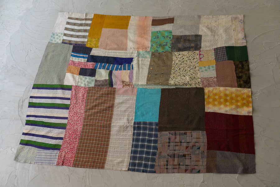 インド産　ヴィンテージ　カンタキルト　パッチワーク　手織り刺繍　手刺繍　ラリーキルト　ソファカバー　ヴィンテージ雑貨　民芸品　キルト専門店　amaleh