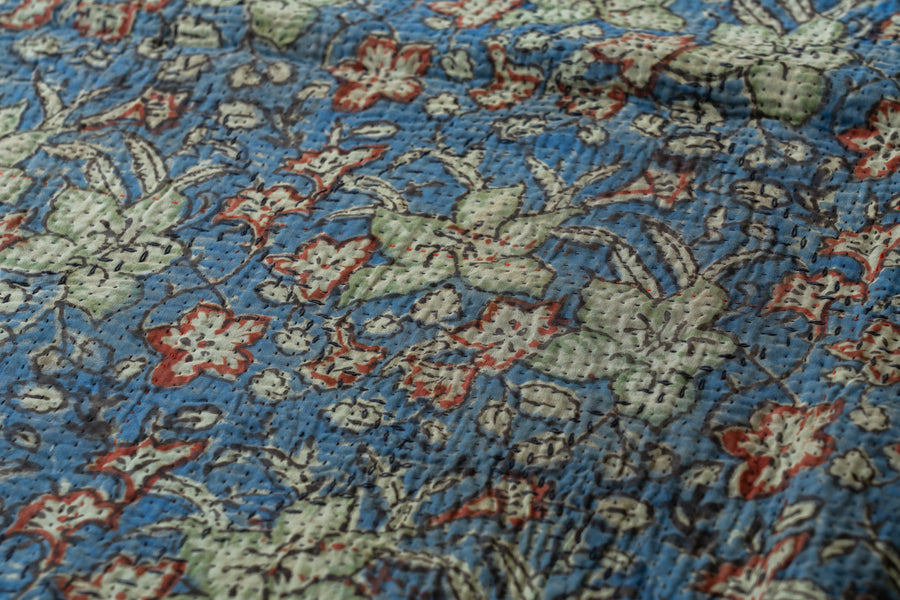 インド産　ヴィンテージ　カンタキルト　パッチワーク　手織り刺繍　手刺繍　ラリーキルト　ソファカバー　ヴィンテージ雑貨　民芸品　キルト専門店　amaleh