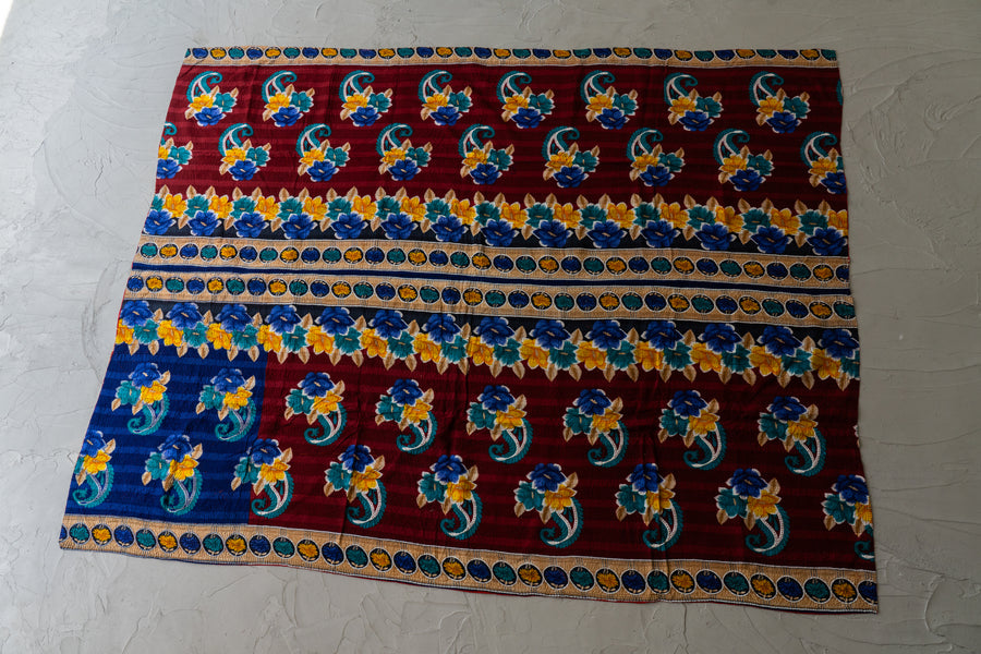 インド産　ヴィンテージ　カンタキルト　パッチワーク　手織り刺繍　手刺繍　ラリーキルト　ソファカバー　ヴィンテージ雑貨　民芸品　キルト専門店　amaleh