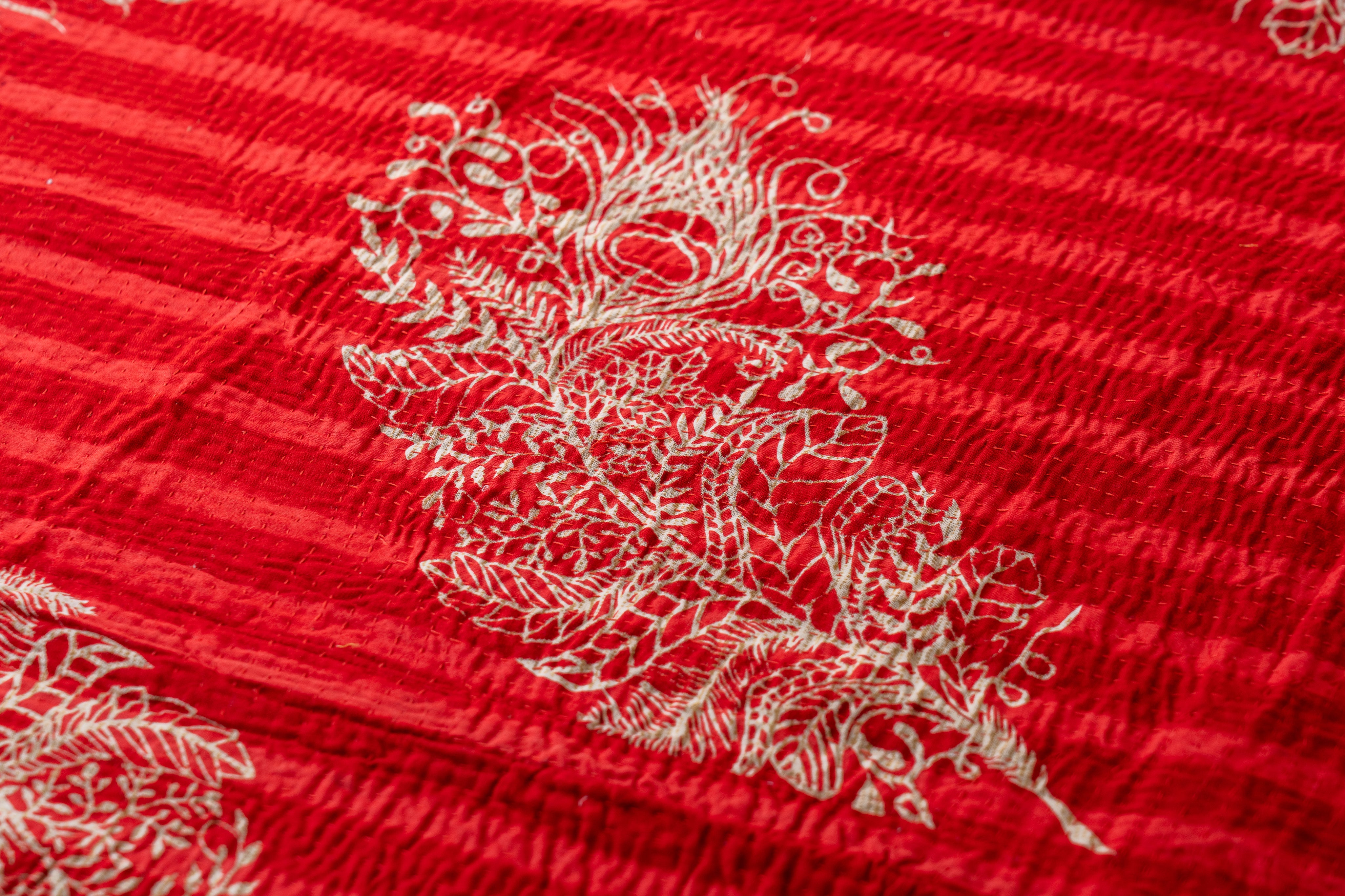 102︎インド ヴィンテージ カンタキルト ラグ ラリーキルト  アジアン刺繍 インドの手刺繍ヴィンテージカンタキルト・ラリーキルト-QUILT