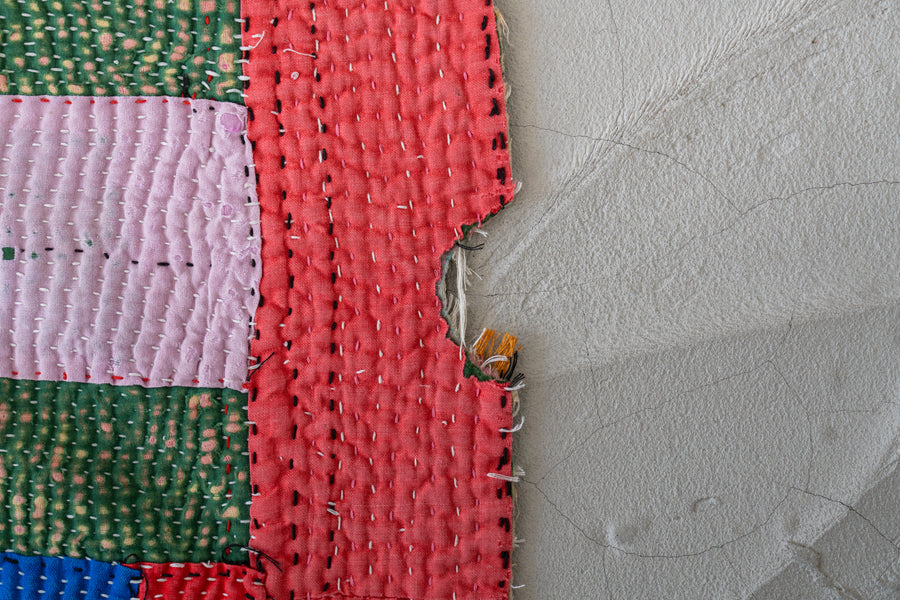 インド産　ヴィンテージ　カンタキルト　パッチワーク　手織り刺繍　手刺繍　ラリーキルト　ソファカバー　ヴィンテージ雑貨　民芸品　キルト専門店　amaleh