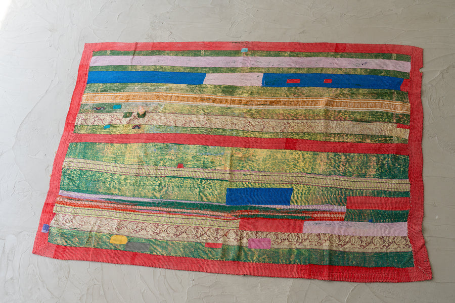 インド産　ヴィンテージ　カンタキルト　パッチワーク　手織り刺繍　手刺繍　ラリーキルト　ソファカバー　ヴィンテージ雑貨　民芸品　キルト専門店　amaleh