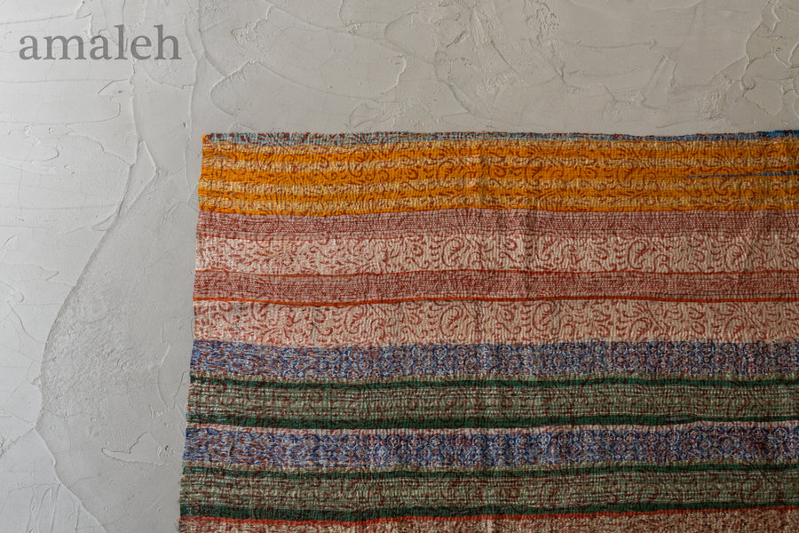 インド産　ヴィンテージ　カンタキルト　パッチワーク　手織り刺繍　手刺繍　ラリーキルト　ソファカバー　ヴィンテージ雑貨　民芸品　キルト専門店　amaleh