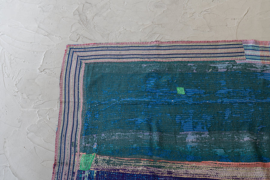 インド産　ヴィンテージ　カンタキルト　パッチワーク　手織り刺繍　手刺繍　ラリーキルト　ソファカバー　ヴィンテージ雑貨　民芸品　キルト専門店　amaleh