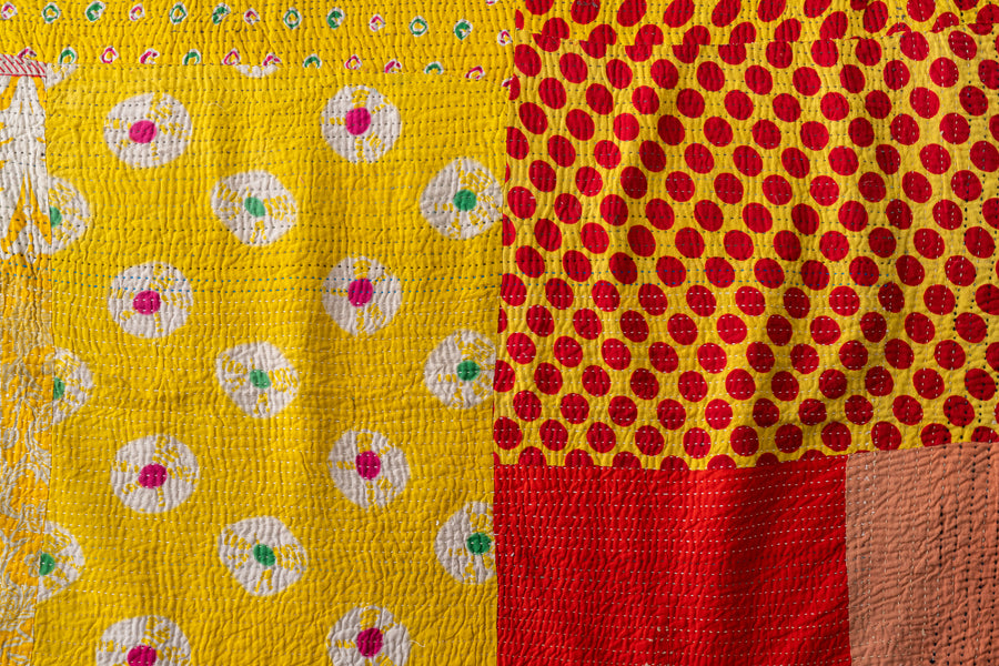 インド産　ヴィンテージ　カンタキルト　パッチワーク　手織り刺繍　手刺繍　ラリーキルト　ソファカバー　ヴィンテージ雑貨　民芸品　キルト専門店　amaleh