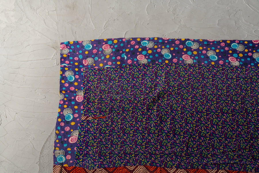 インド産　ヴィンテージ　カンタキルト　パッチワーク　手織り刺繍　手刺繍　ラリーキルト　ソファカバー　ヴィンテージ雑貨　民芸品　キルト専門店　amaleh