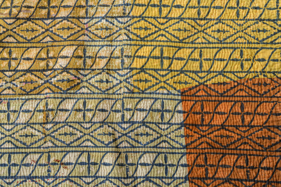 インド産　ヴィンテージ　カンタキルト　パッチワーク　手織り刺繍　手刺繍　ラリーキルト　ソファカバー　ヴィンテージ雑貨　民芸品　キルト専門店　amaleh