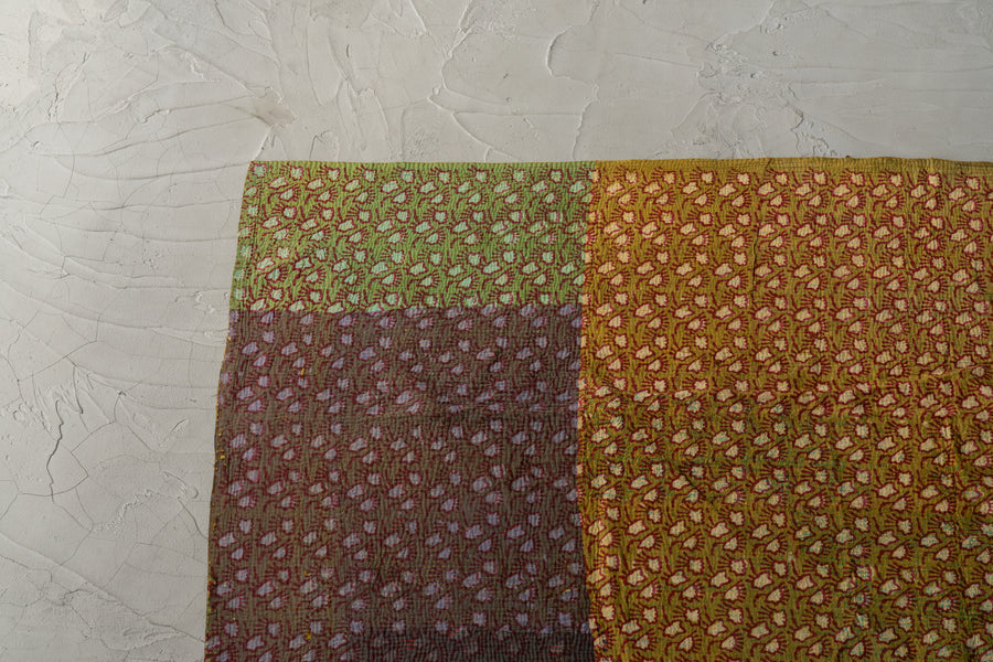 インド産　ヴィンテージ　カンタキルト　パッチワーク　手織り刺繍　手刺繍　ラリーキルト　ソファカバー　ヴィンテージ雑貨　民芸品　キルト専門店　amaleh