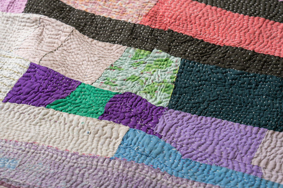 インド産　ヴィンテージ　カンタキルト　パッチワーク　手織り刺繍　手刺繍　ラリーキルト　ソファカバー　ヴィンテージ雑貨　民芸品　キルト専門店　amaleh