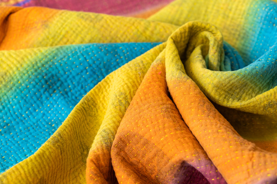 インド産　ヴィンテージ　カンタキルト　パッチワーク　手織り刺繍　手刺繍　ラリーキルト　ソファカバー　ヴィンテージ雑貨　民芸品　キルト専門店　amaleh