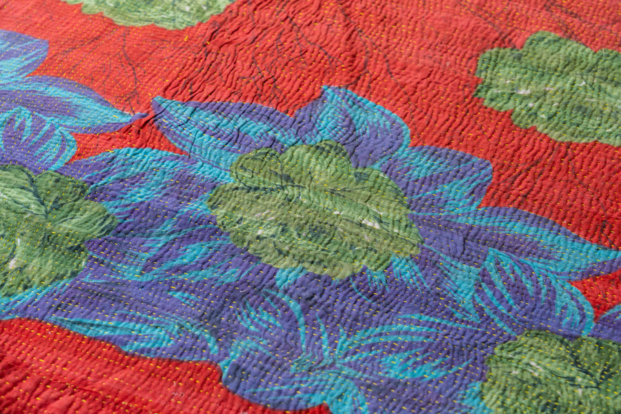 インド産　ヴィンテージ　カンタキルト　パッチワーク　手織り刺繍　手刺繍　ラリーキルト　ソファカバー　ヴィンテージ雑貨　民芸品　キルト専門店　amaleh