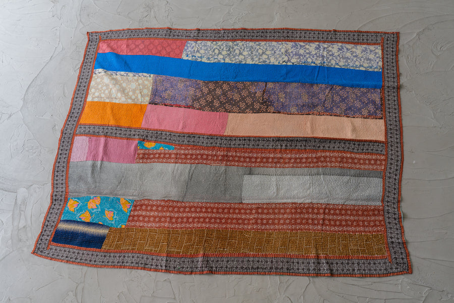 インド産　ヴィンテージ　カンタキルト　パッチワーク　手織り刺繍　手刺繍　ラリーキルト　ソファカバー　ヴィンテージ雑貨　民芸品　キルト専門店　amaleh