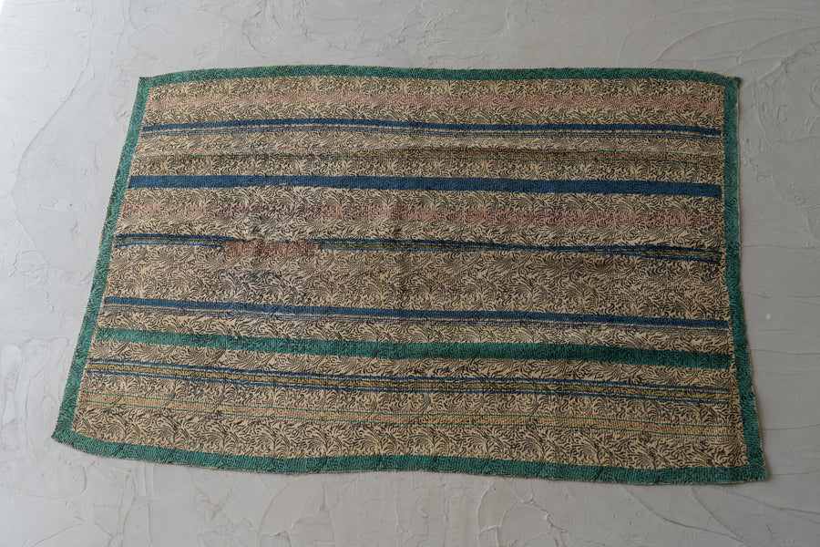 インド産　ヴィンテージ　カンタキルト　パッチワーク　手織り刺繍　手刺繍　ラリーキルト　ソファカバー　ヴィンテージ雑貨　民芸品　キルト専門店　amaleh