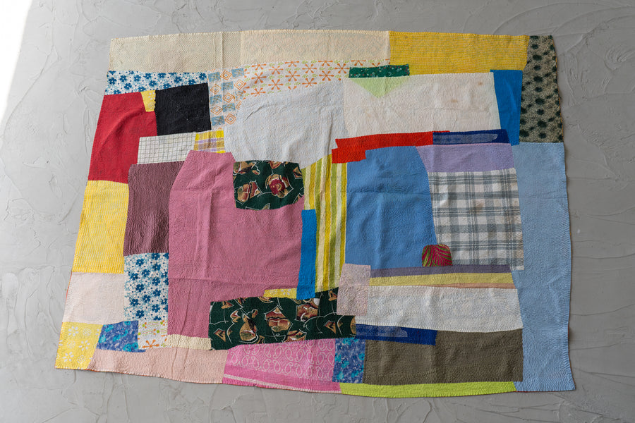 インド産　ヴィンテージ　カンタキルト　パッチワーク　手織り刺繍　手刺繍　ラリーキルト　ソファカバー　ヴィンテージ雑貨　民芸品　キルト専門店　amaleh