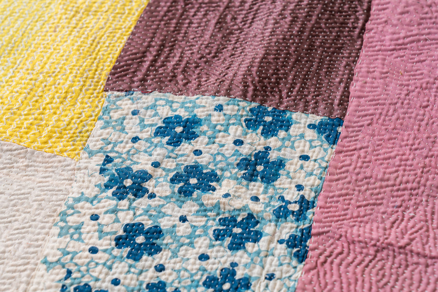 インド産　ヴィンテージ　カンタキルト　パッチワーク　手織り刺繍　手刺繍　ラリーキルト　ソファカバー　ヴィンテージ雑貨　民芸品　キルト専門店　amaleh