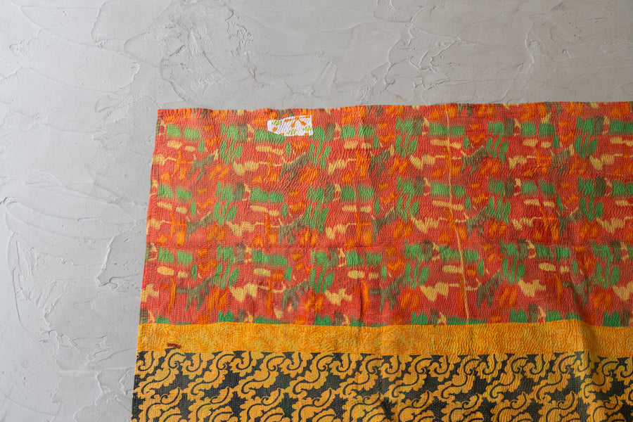インド産　ヴィンテージ　カンタキルト　パッチワーク　手織り刺繍　手刺繍　ラリーキルト　ソファカバー　ヴィンテージ雑貨　民芸品　キルト専門店　amaleh