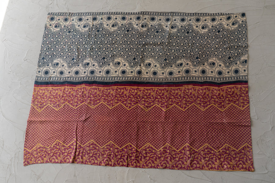 インド産　ヴィンテージ　カンタキルト　パッチワーク　手織り刺繍　手刺繍　ラリーキルト　ソファカバー　ヴィンテージ雑貨　民芸品　キルト専門店　amaleh