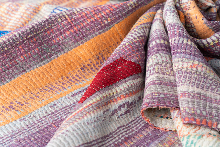 インド産　ヴィンテージ　カンタキルト　パッチワーク　手織り刺繍　手刺繍　ラリーキルト　ソファカバー　ヴィンテージ雑貨　民芸品　キルト専門店　amaleh