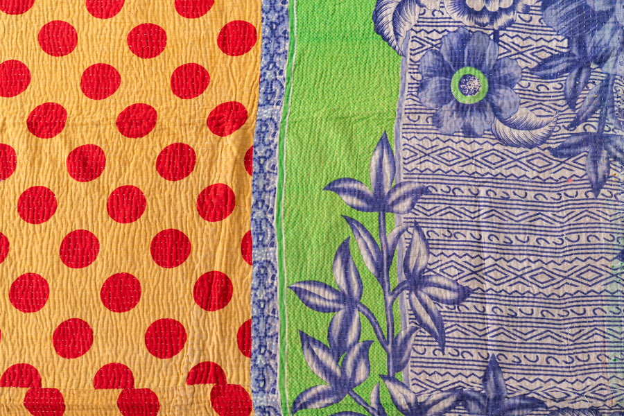 インド産　ヴィンテージ　カンタキルト　パッチワーク　手織り刺繍　手刺繍　ラリーキルト　ソファカバー　ヴィンテージ雑貨　民芸品　キルト専門店　amaleh