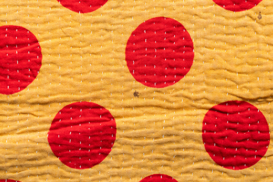 インド産　ヴィンテージ　カンタキルト　パッチワーク　手織り刺繍　手刺繍　ラリーキルト　ソファカバー　ヴィンテージ雑貨　民芸品　キルト専門店　amaleh