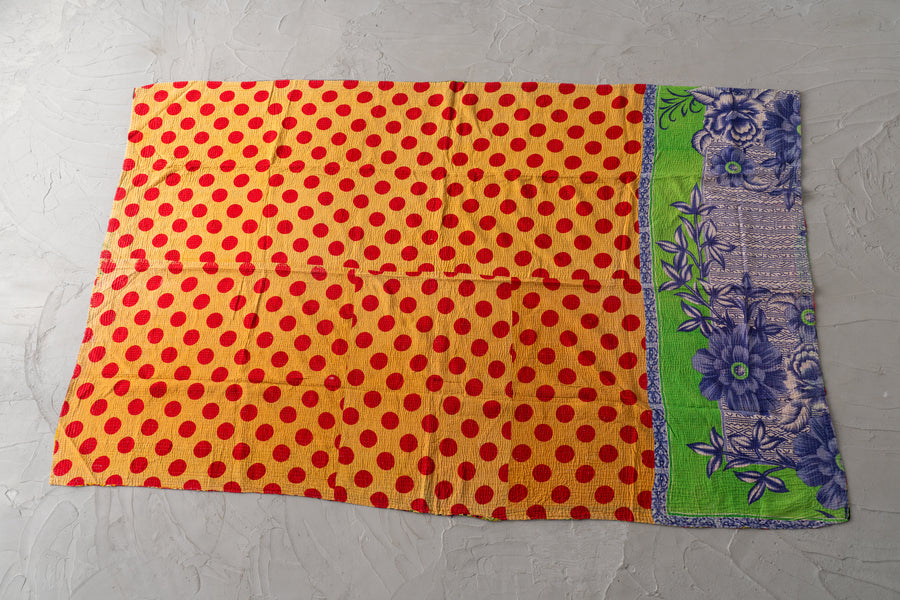 インド産　ヴィンテージ　カンタキルト　パッチワーク　手織り刺繍　手刺繍　ラリーキルト　ソファカバー　ヴィンテージ雑貨　民芸品　キルト専門店　amaleh