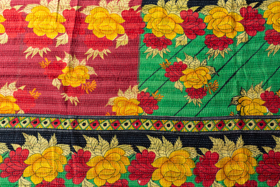 インド産　ヴィンテージ　カンタキルト　パッチワーク　手織り刺繍　手刺繍　ラリーキルト　ソファカバー　ヴィンテージ雑貨　民芸品　キルト専門店　amaleh