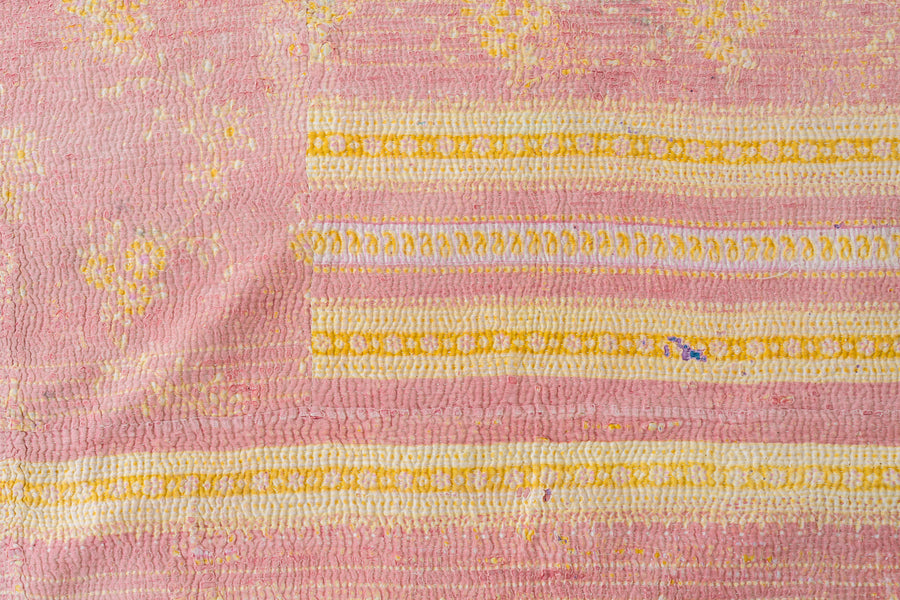 インド産　ヴィンテージ　カンタキルト　パッチワーク　手織り刺繍　手刺繍　ラリーキルト　ソファカバー　ヴィンテージ雑貨　民芸品　キルト専門店　amaleh