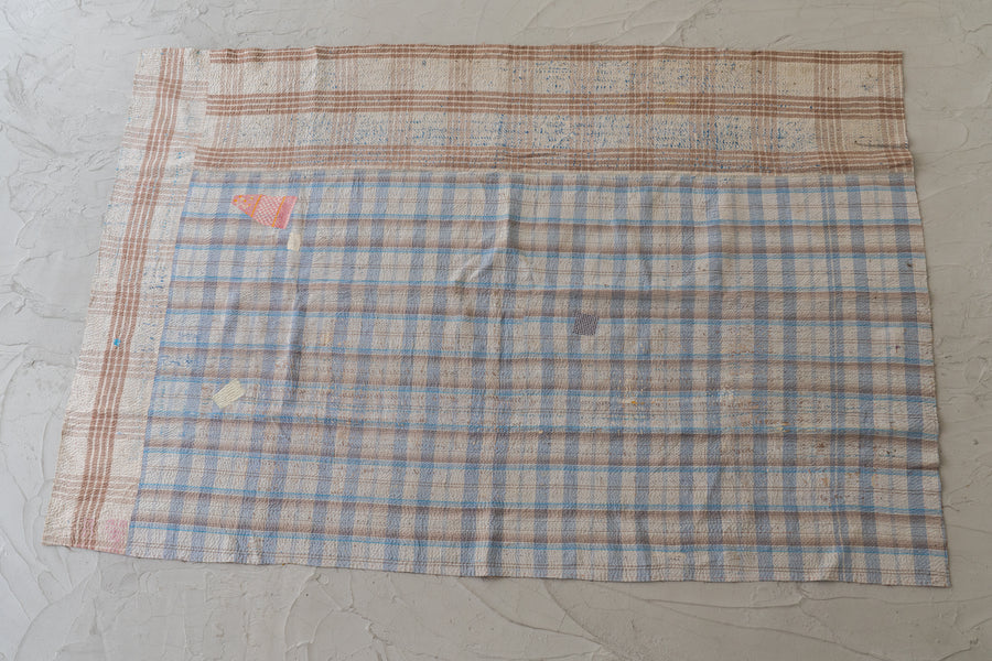 インド産　ヴィンテージ　カンタキルト　パッチワーク　手織り刺繍　手刺繍　ラリーキルト　ソファカバー　ヴィンテージ雑貨　民芸品　キルト専門店　amaleh