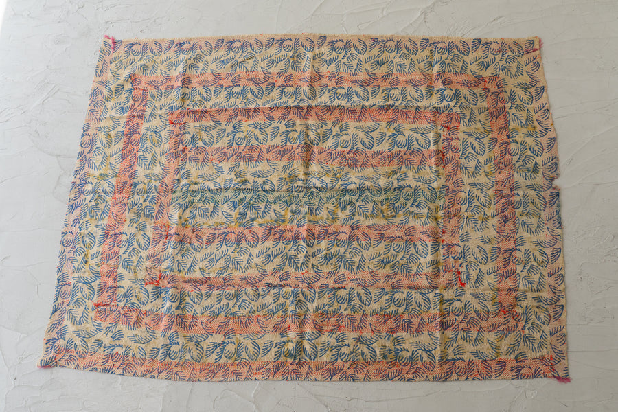 インド産　ヴィンテージ　カンタキルト　パッチワーク　手織り刺繍　手刺繍　ラリーキルト　ソファカバー　ヴィンテージ雑貨　民芸品　キルト専門店　amaleh