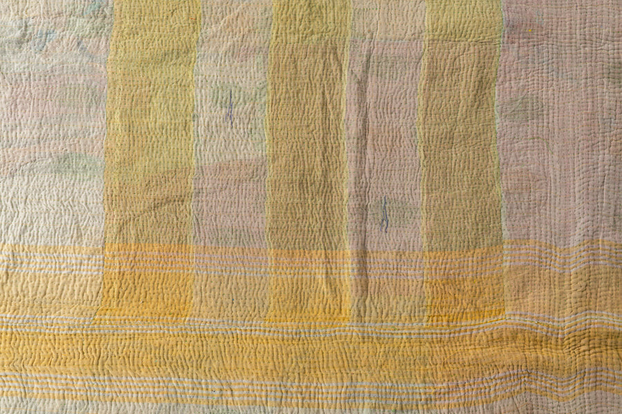 インド産　ヴィンテージ　カンタキルト　パッチワーク　手織り刺繍　手刺繍　ラリーキルト　ソファカバー　ヴィンテージ雑貨　民芸品　キルト専門店　amaleh