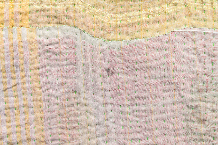 インド産　ヴィンテージ　カンタキルト　パッチワーク　手織り刺繍　手刺繍　ラリーキルト　ソファカバー　ヴィンテージ雑貨　民芸品　キルト専門店　amaleh