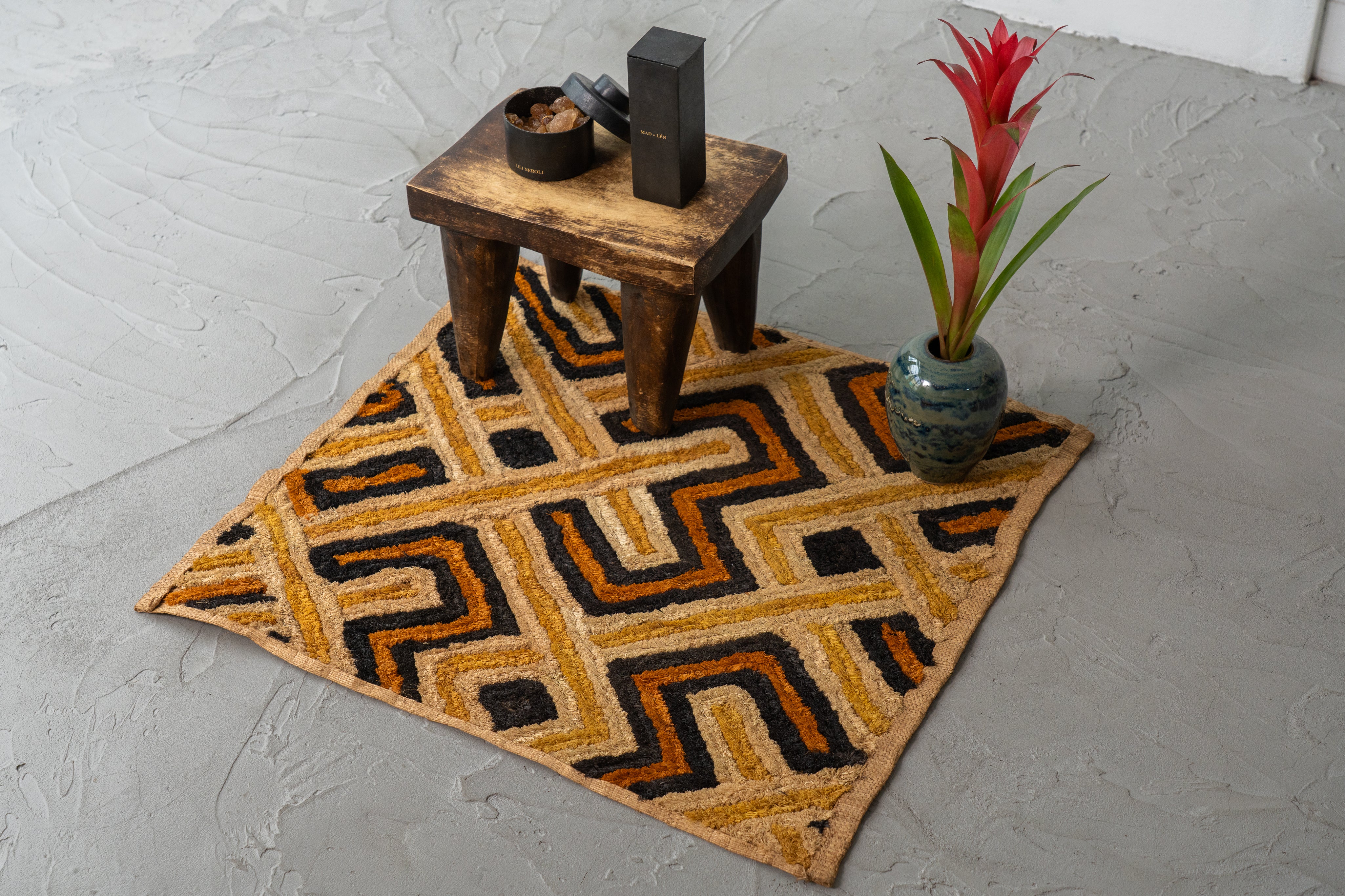 クバ王国伝統のクバクロス-KUBA TEXTILES】クバ布-草ビロード