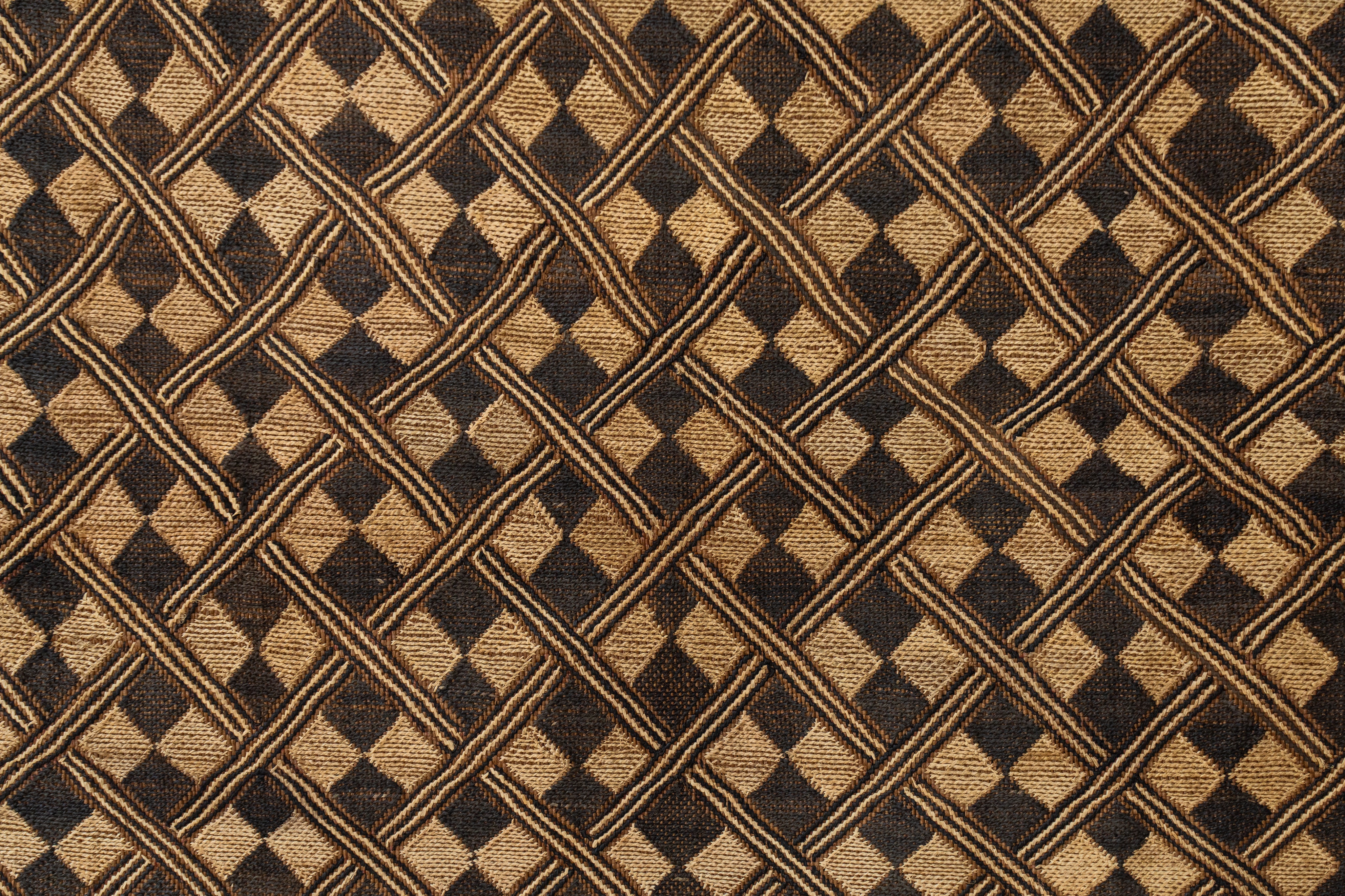 クバ王国伝統のクバクロス-KUBA TEXTILES】クバ布-草ビロード