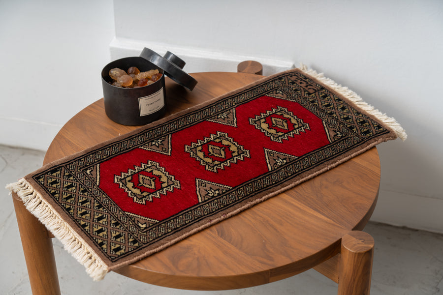 ミニラグ　ヴィンテージラグ　オールドラグ　アンティークラグ　キリム　トライバルラグ　手織りラグ　ギャッベ　絨毯