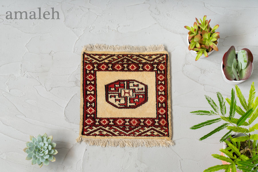 パキスタン産　ミニラグ　ヴィンテージラグ　手織りラグ　手織り絨毯　トライバルラグ　ミニラグ　ギュル文様