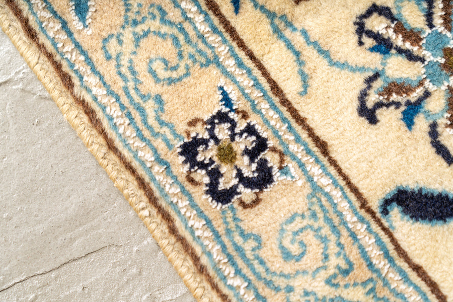 ヴィンテージラグ　オールドラグ　アンティークラグ　キリム　トライバルラグ　手織りラグ　ギャッベ　絨毯　ペルシャ絨毯　ナイン産　メダリオン