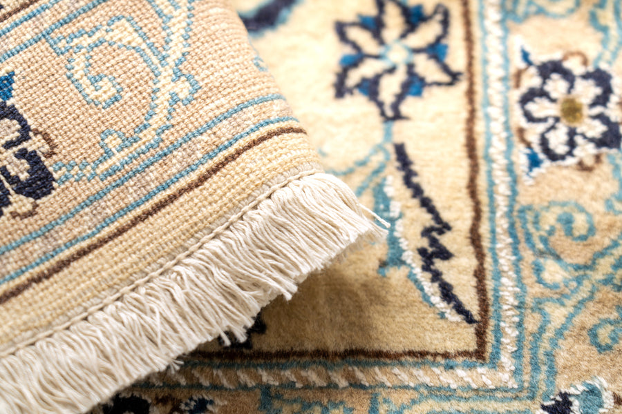 ヴィンテージラグ　オールドラグ　アンティークラグ　キリム　トライバルラグ　手織りラグ　ギャッベ　絨毯　ペルシャ絨毯　ナイン産　メダリオン