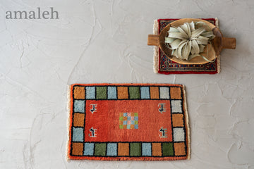 インド産　1990年代　ヴィンテージラグ　ギャッベ　動物柄　厚み　ポップ　オレンジ　玄関マット　玄関　キッチンマット　ベッドサイド　家具 手織り　絨毯　カーペット　ヴィン手ージラグ専門店　amaleh　通販