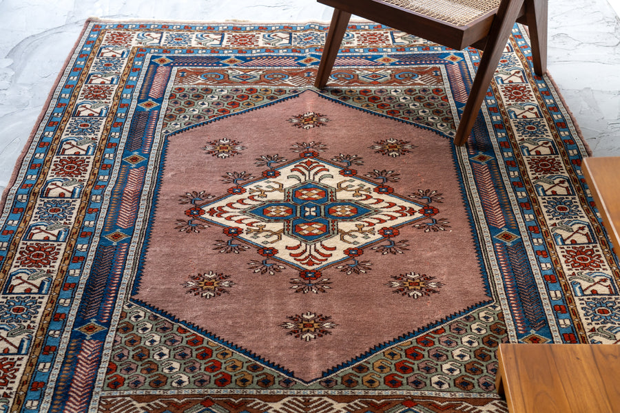 ヴィンテージラグ　オールドラグ　アンティークラグ　キリム　トライバルラグ　手織りラグ　ギャッベ　絨毯　カイセリ　トルコ絨毯
