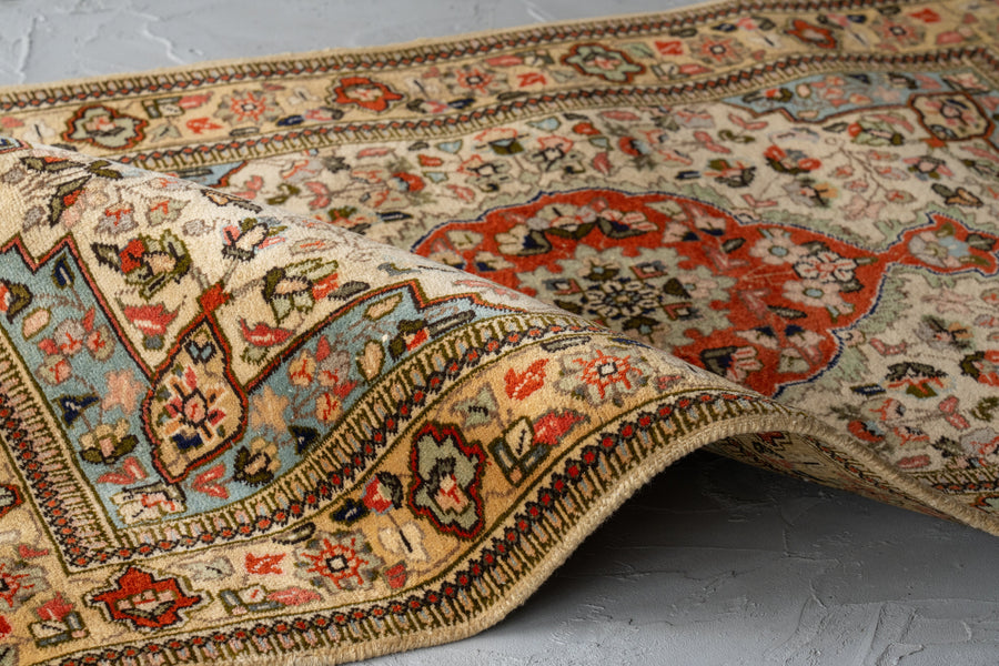 イラン産　1980年代　ヴィンテージラグ　ペルシャ絨毯　メダリオンデザイン　手織り絨毯　おしゃれインテリア